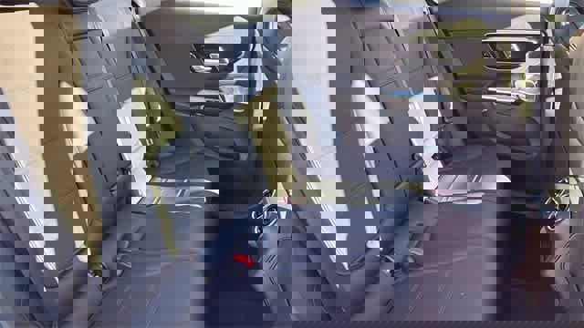 Certified 2025 Mercedes-Benz GLC 300 4MATIC image 89