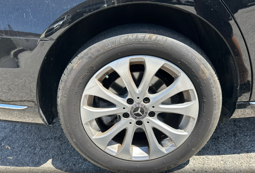 Used 2019 Mercedes-Benz E 300 image 11