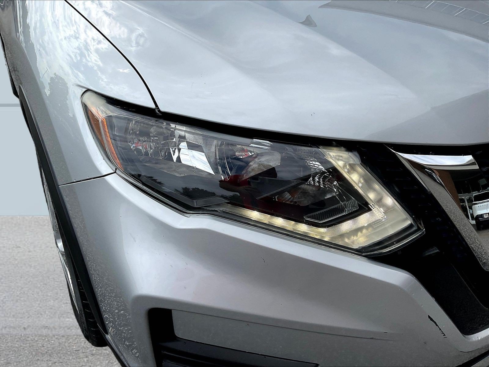 Used 2019 Nissan Rogue S FWD image 34