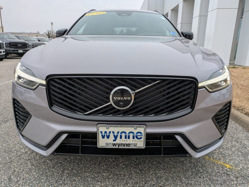 New 2026 Volvo XC60 B5 Plus w/ Climate Package AWD/4WD image 9