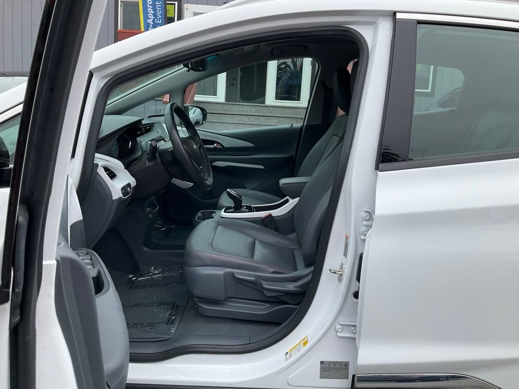 Used 2017 Chevrolet Bolt Premier FWD image 13