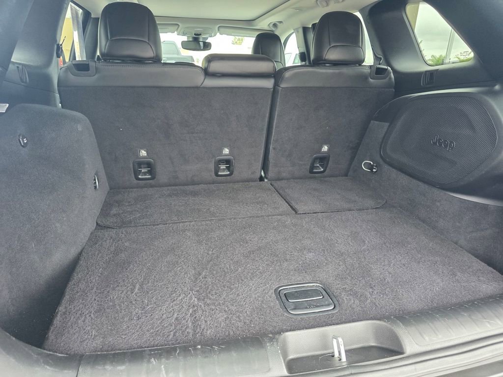 Certified 2021 Jeep Cherokee Limited w/ Elite Package image 19