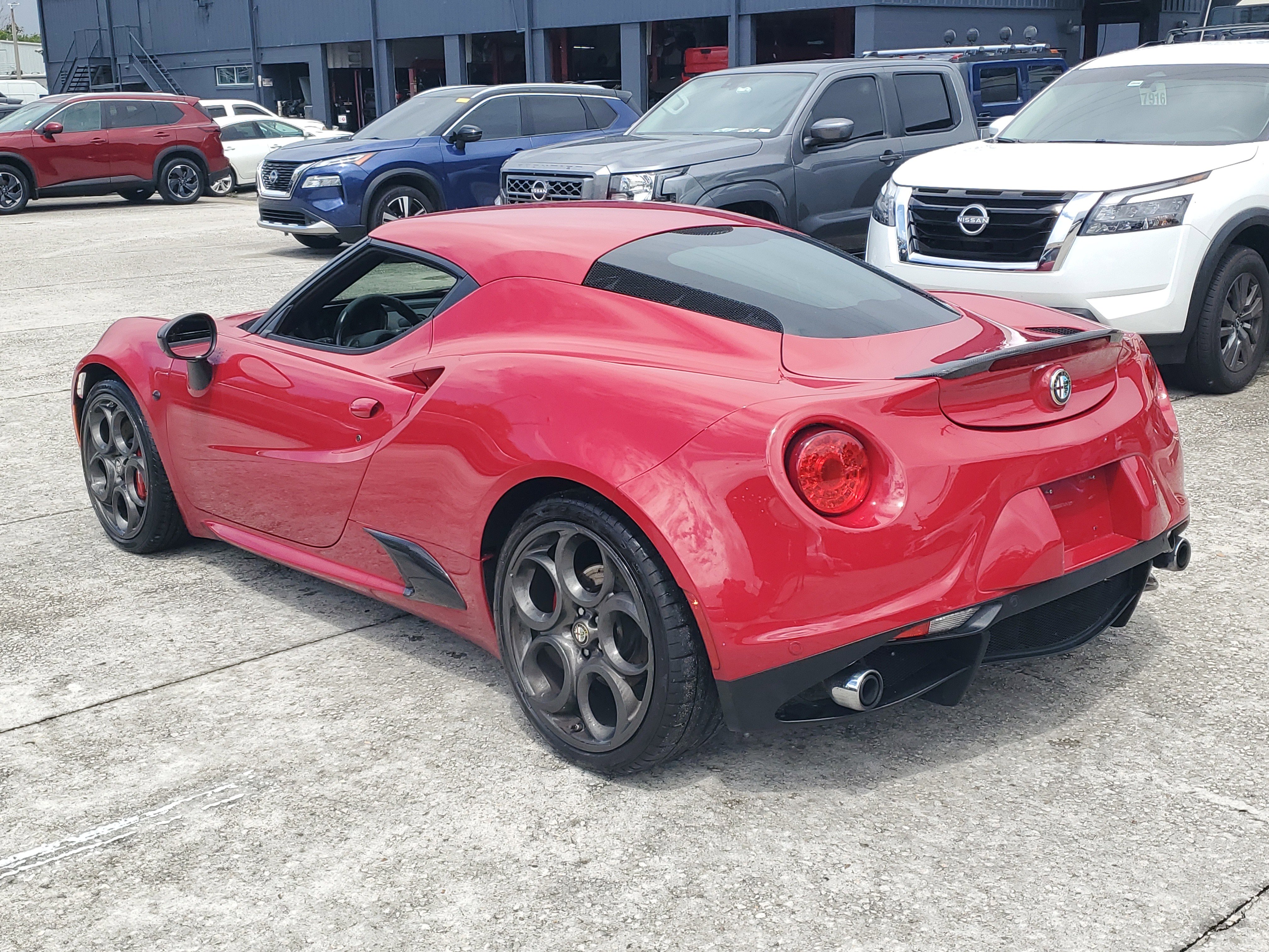Used 2015 Alfa Romeo 4C Launch Edition w/ Convenience Group image 7