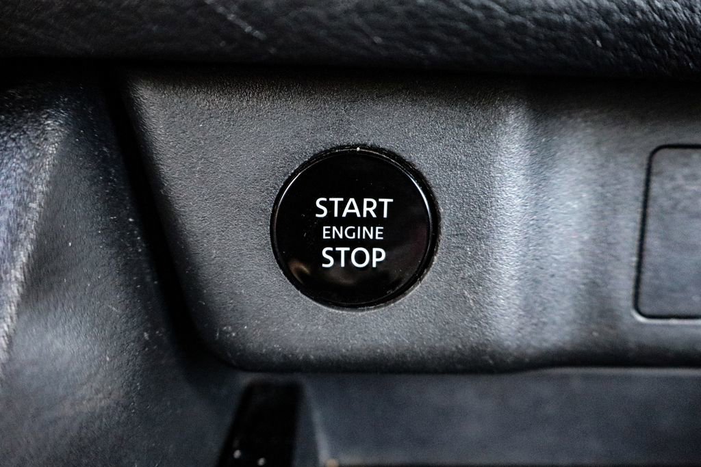 Used 2024 Nissan Rogue SV image 22