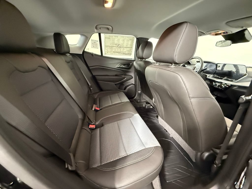 New 2026 Chevrolet Trax LT w/ Driver Confidence Package FWD image 15