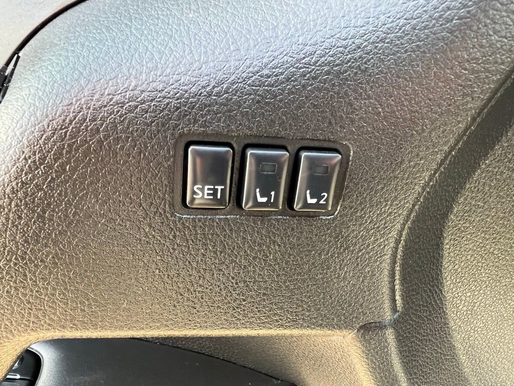 Used 2019 Nissan Rogue SV w/ Premium Package image 23