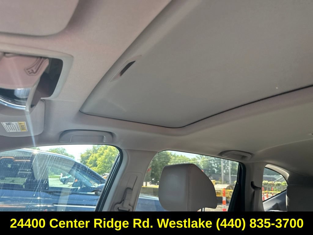 Used 2020 Honda CR-V Touring image 11