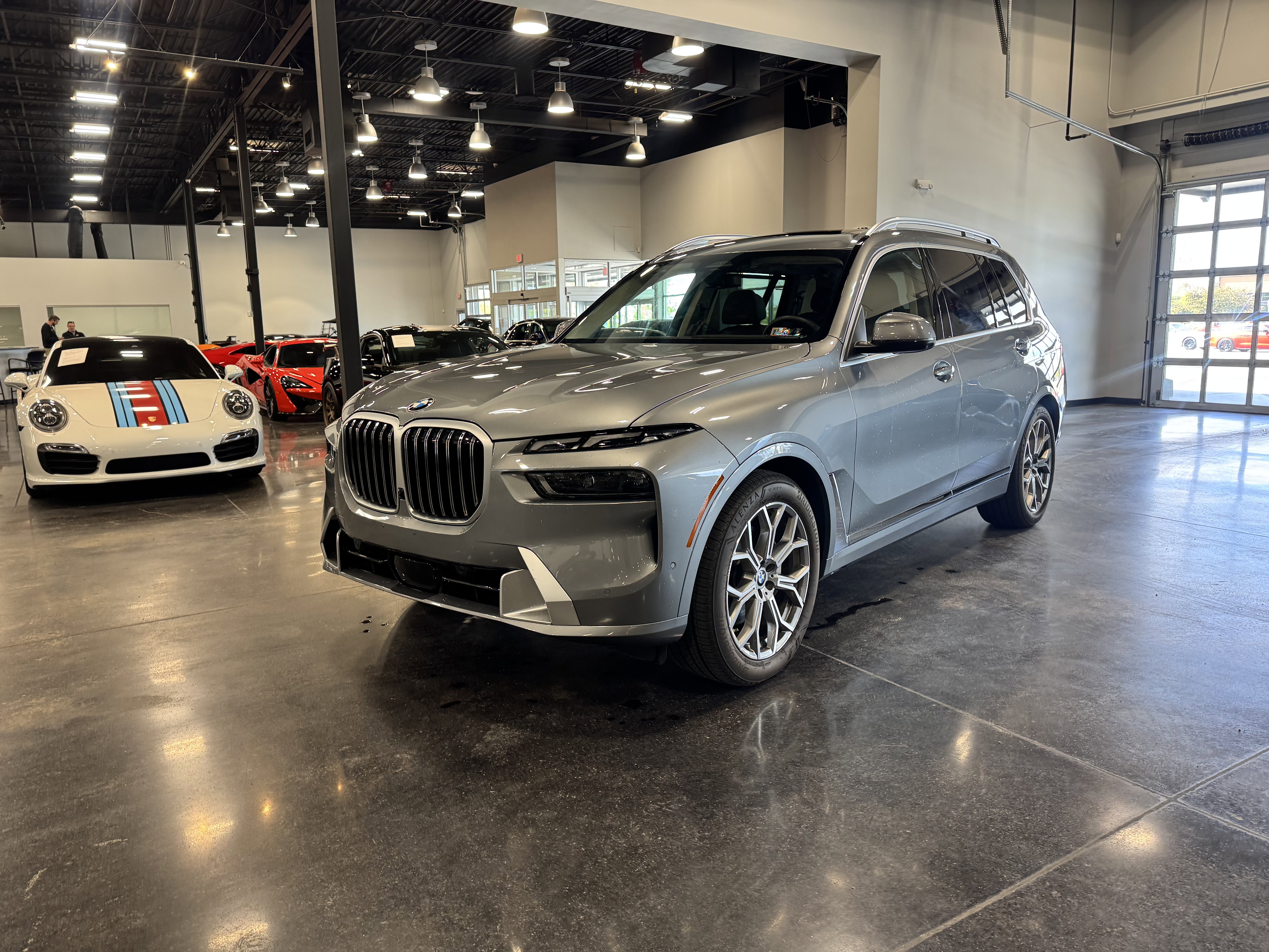 Used 2025 BMW X7 xDrive40i w/ Premium Package image 22