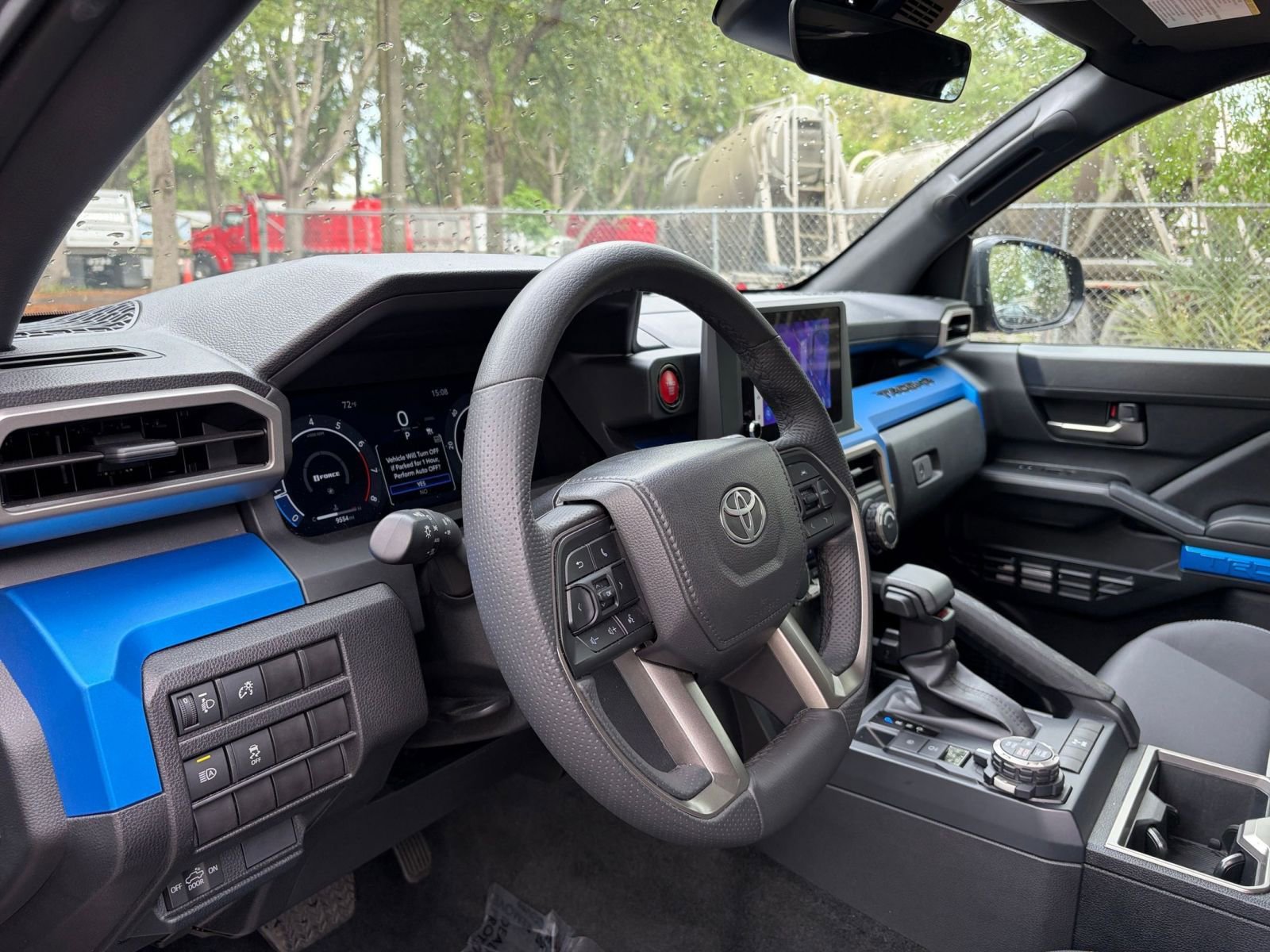 Used 2025 Toyota Tacoma TRD Off-Road image 31