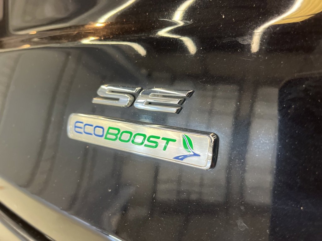 Used 2020 Ford Fusion SE image 36