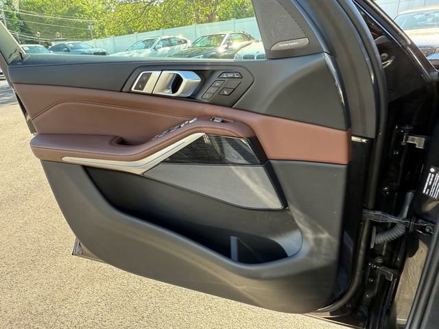 Used 2024 BMW X7 M60i w/ M Sport Professional Package AWD/4WD image 23