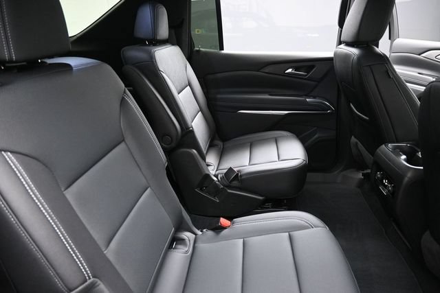 Used 2026 Chevrolet Traverse LT w/ Midnight/Sport Edition FWD image 31