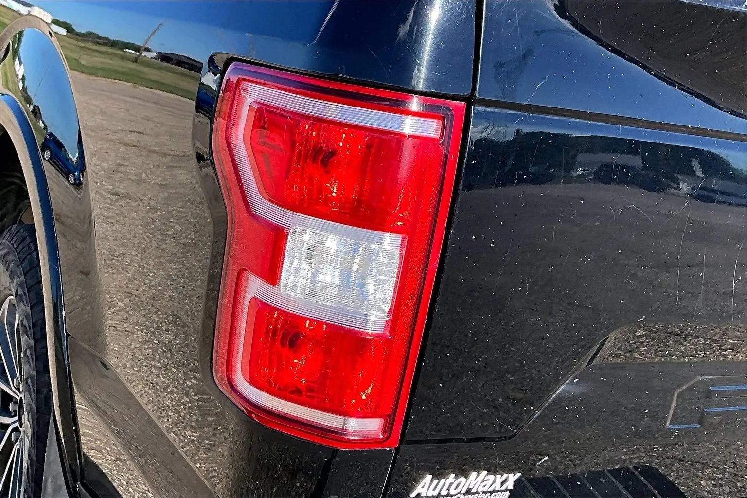 Used 2018 Ford F150 XLT w/ Equipment Group 302A Luxury AWD/4WD image 22