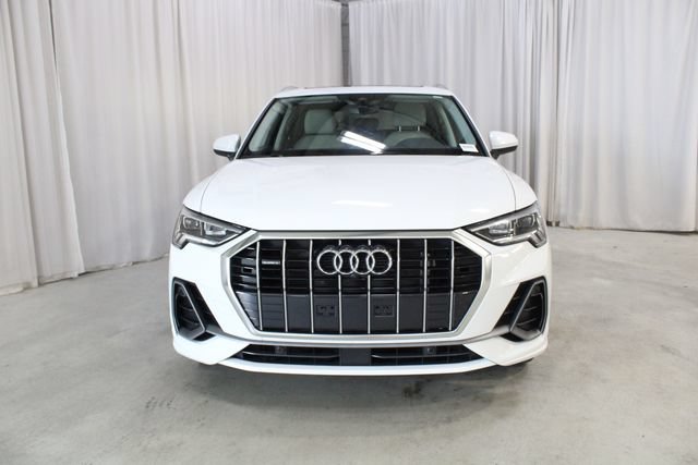 Used 2023 Audi Q3 2.0T Premium Plus w/ Premium Plus Package AWD/4WD image 37