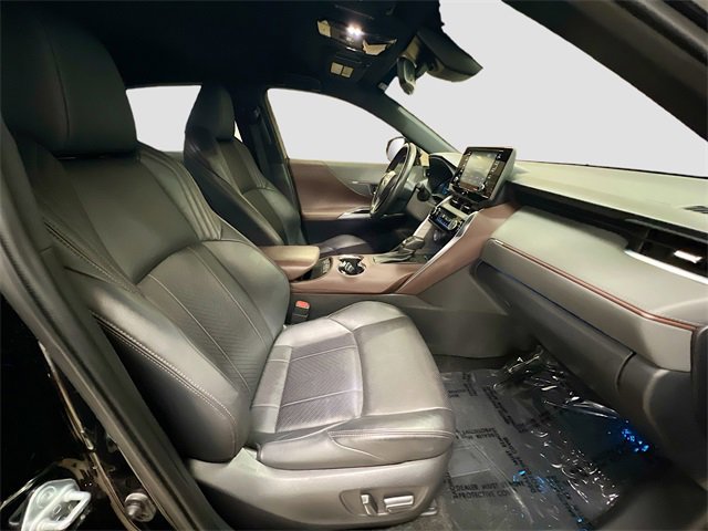 Used 2021 Toyota Venza XLE image 31