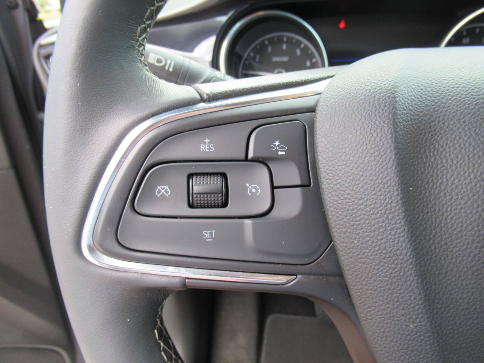 Used 2023 Buick Encore GX Select w/ Sport Touring Package FWD image 21