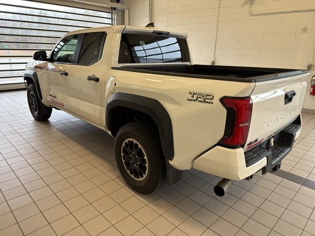 Used 2024 Toyota Tacoma TRD Off-Road image 3