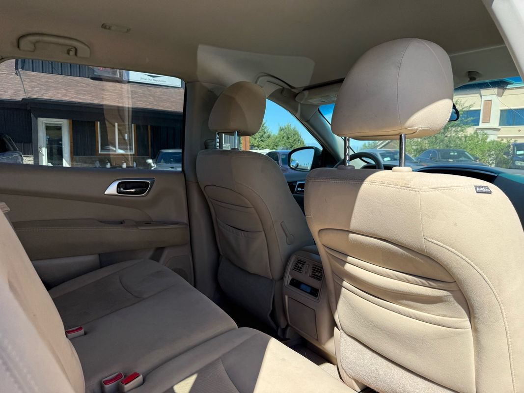 Used 2013 Nissan Pathfinder S AWD/4WD image 21