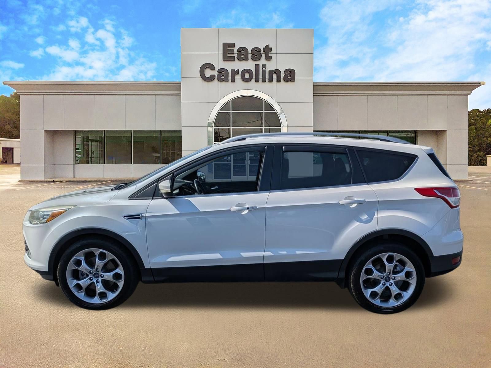 Used 2016 Ford Escape Titanium w/ Equipment Group 301A FWD image 5
