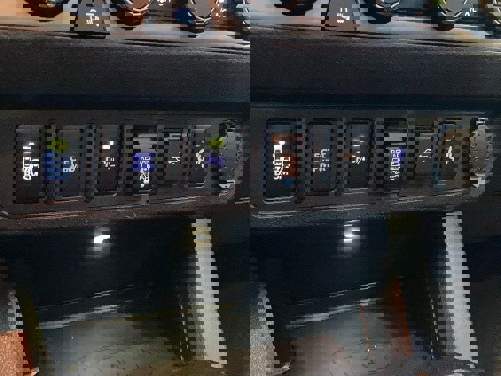 Used 2021 Toyota Tacoma TRD Pro AWD/4WD image 29