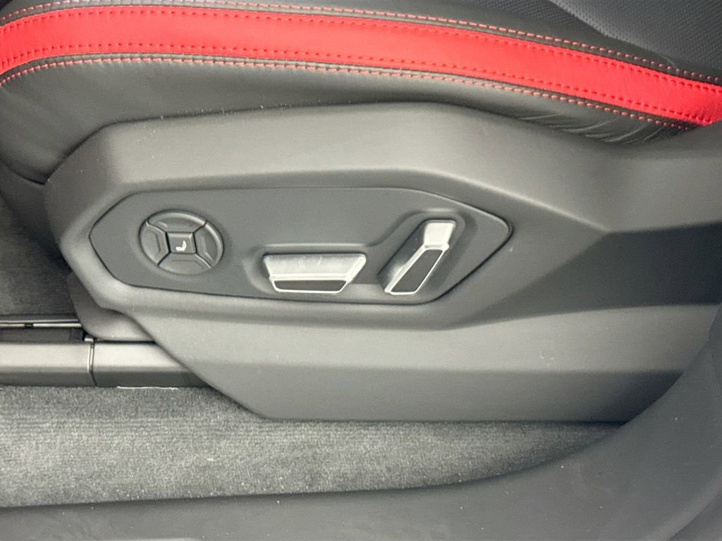 Used 2025 Lamborghini Urus SE image 21