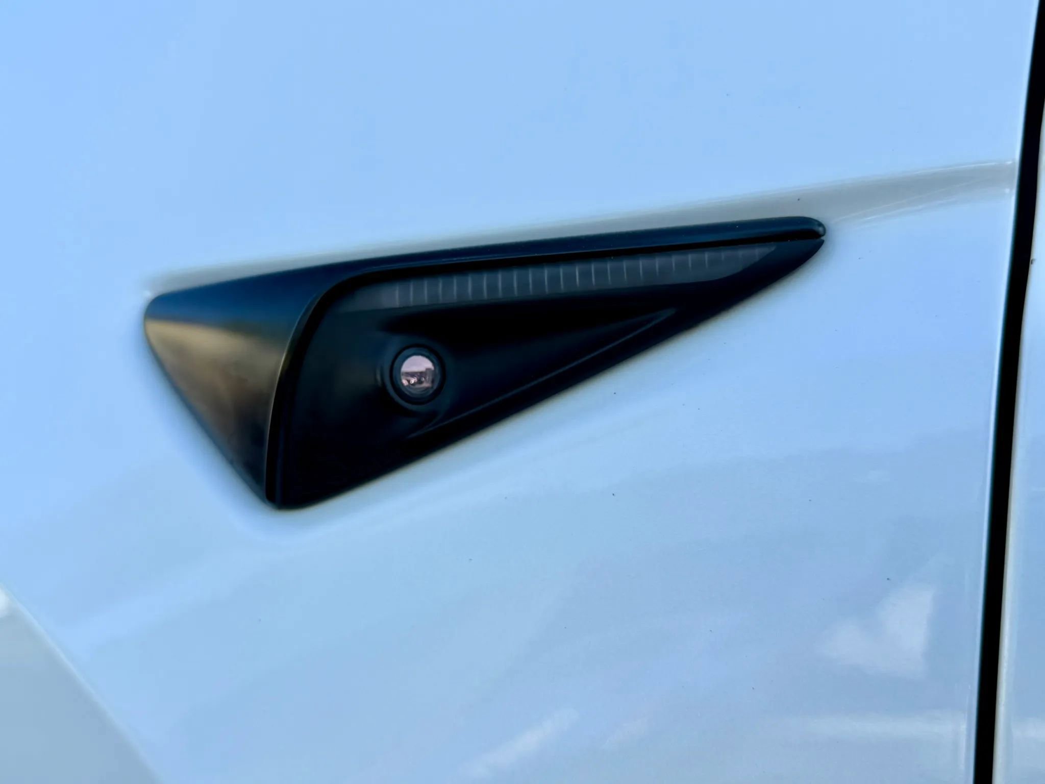 Used 2021 Tesla Model Y Long Range image 16