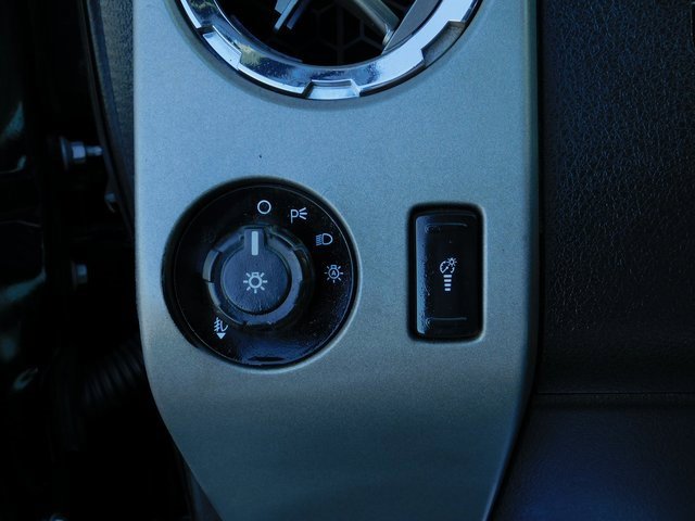 Used 2016 Ford F250 Lariat w/ Lariat Chrome Package image 35