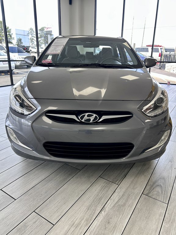 Used 2014 Hyundai Accent GLS w/ Option Group 2 image 2
