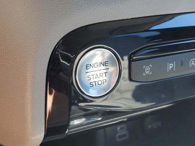 Used 2024 Ford Escape Platinum w/ Premium Technology Package image 34