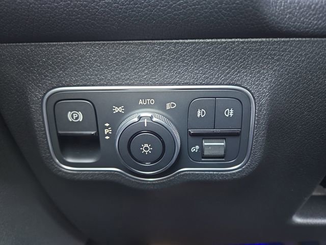 New 2026 Mercedes-Benz GLB 250 4MATIC image 19