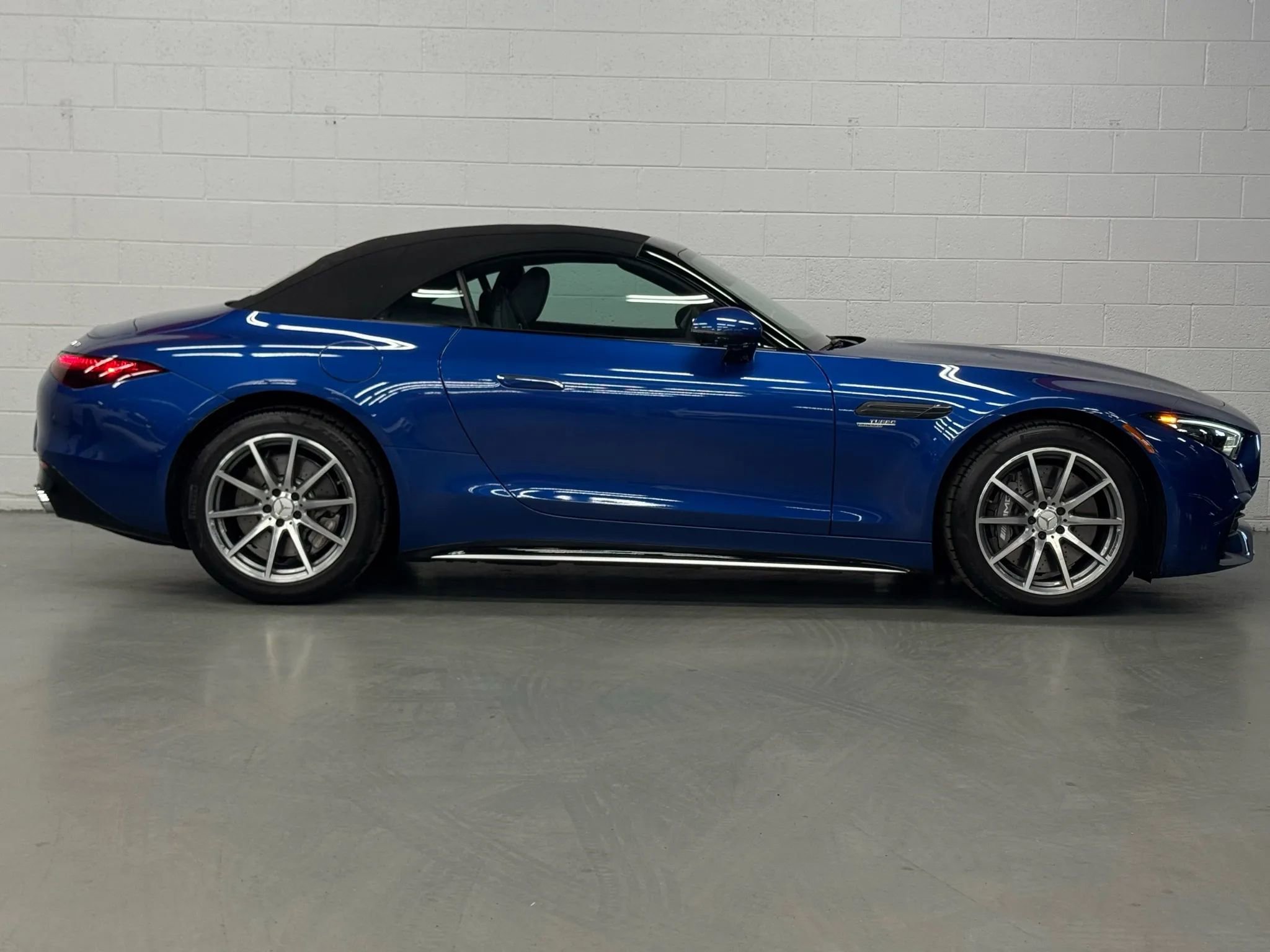 Used 2023 Mercedes-Benz SL 43 AMG image 16