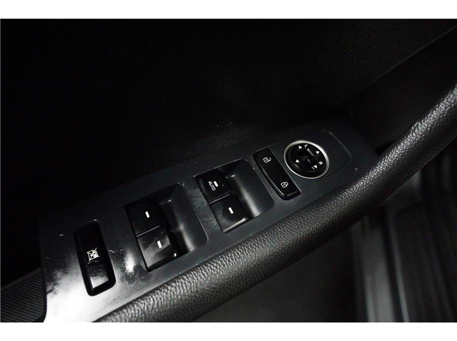 Used 2018 Hyundai Sonata SE w/ Cargo Package image 18