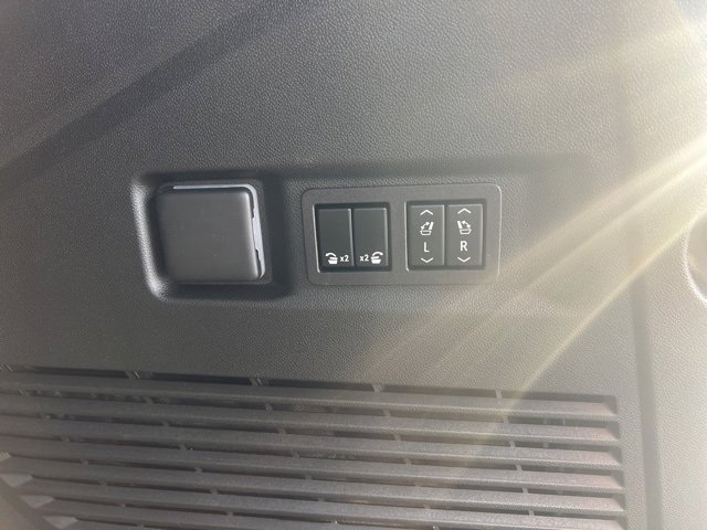 Used 2023 GMC Yukon Denali w/ Max Trailering Package image 15