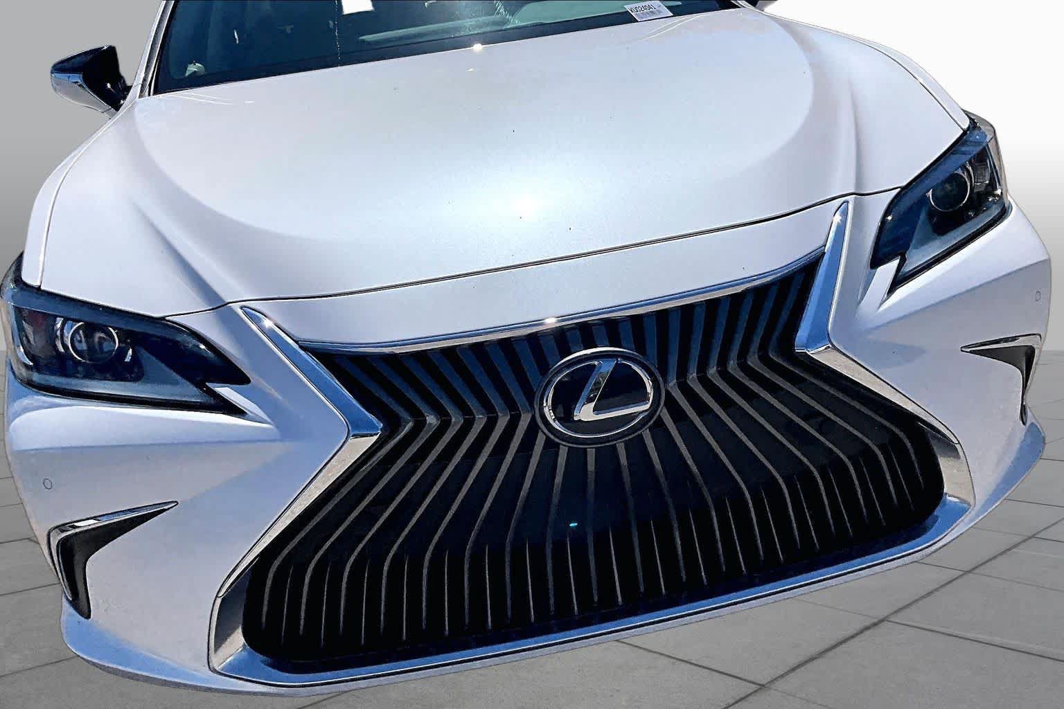 Used 2019 Lexus ES 350 w/ Premium Package FWD image 30