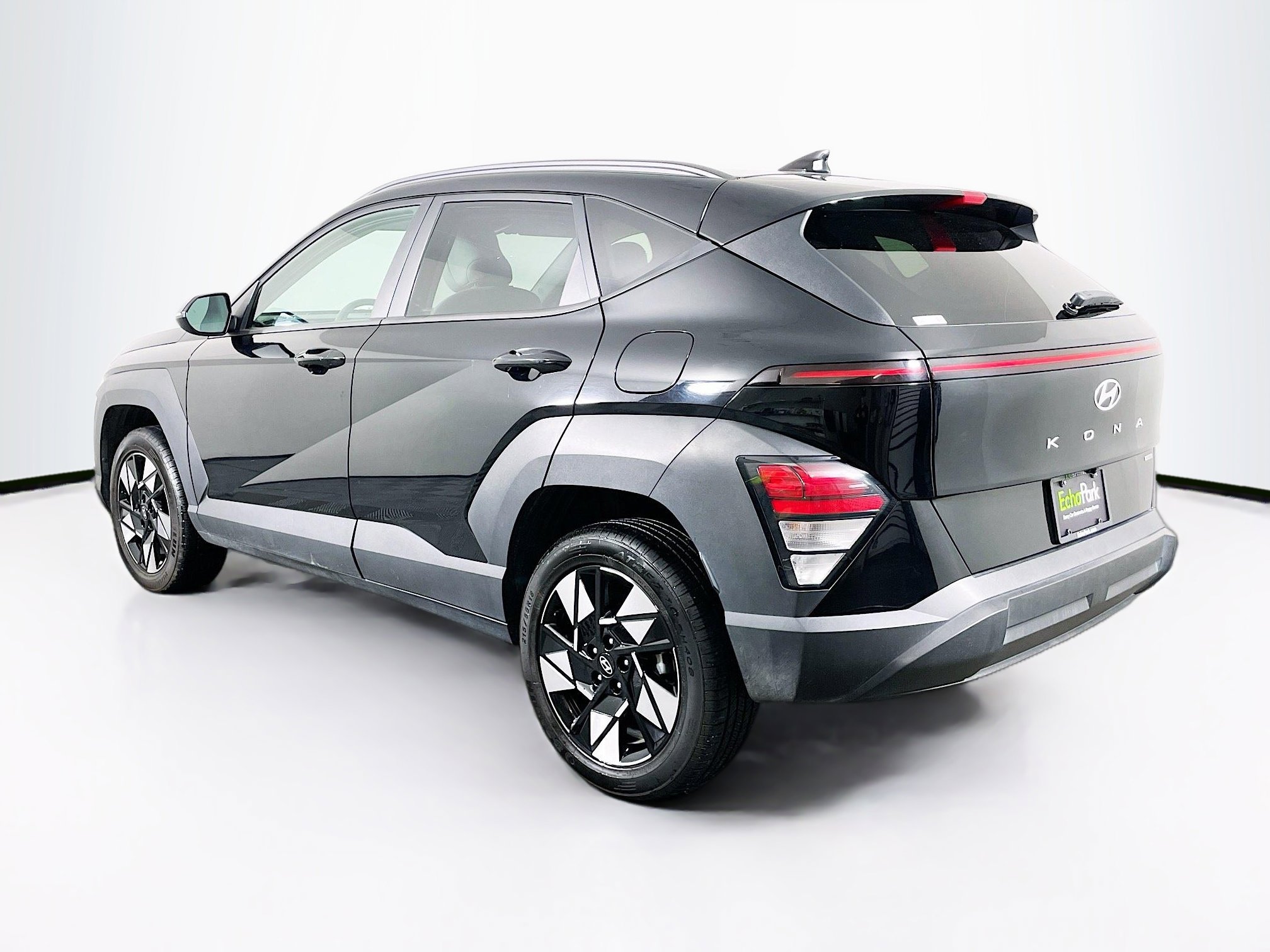 Used 2024 Hyundai Kona SEL image 5