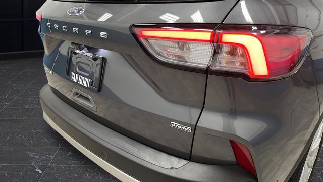 Used 2021 Ford Escape Titanium w/ Titanium Elite Package image 33
