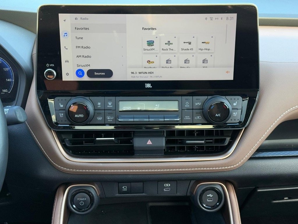 Used 2024 Toyota Grand Highlander AWD Hybrid image 14