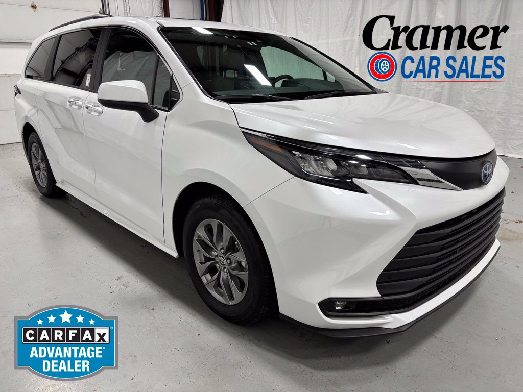 Used 2025 Toyota Sienna XLE