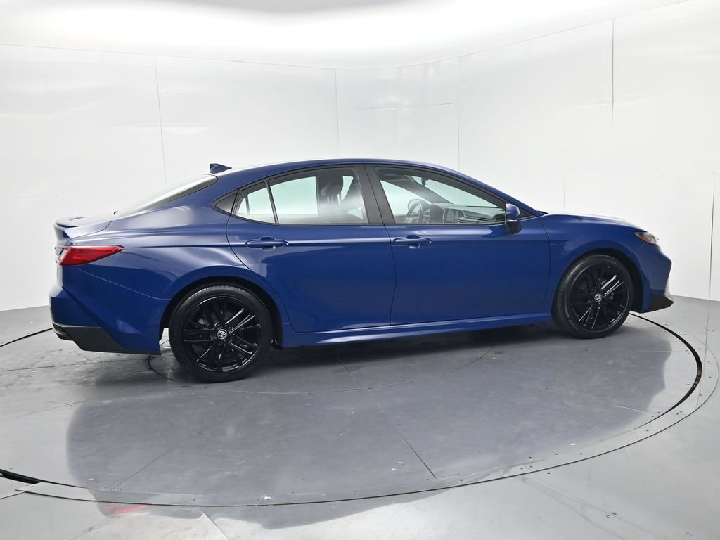 Used 2025 Toyota Camry SE FWD image 8