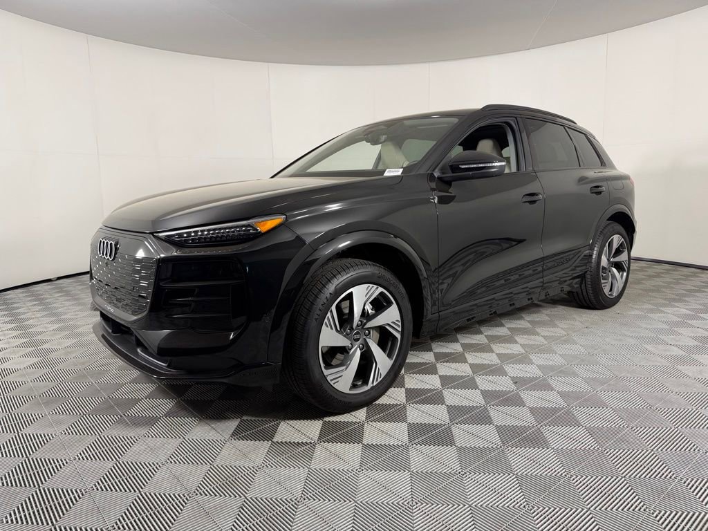 Used 2025 Audi Q6 e-tron Premium Plus w/ Premium Plus AWD/4WD image 10
