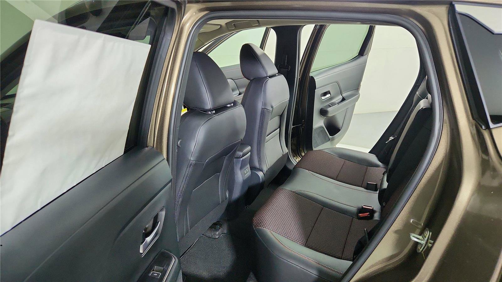 New 2026 Nissan Kicks SR w/ Illumination Package image 22