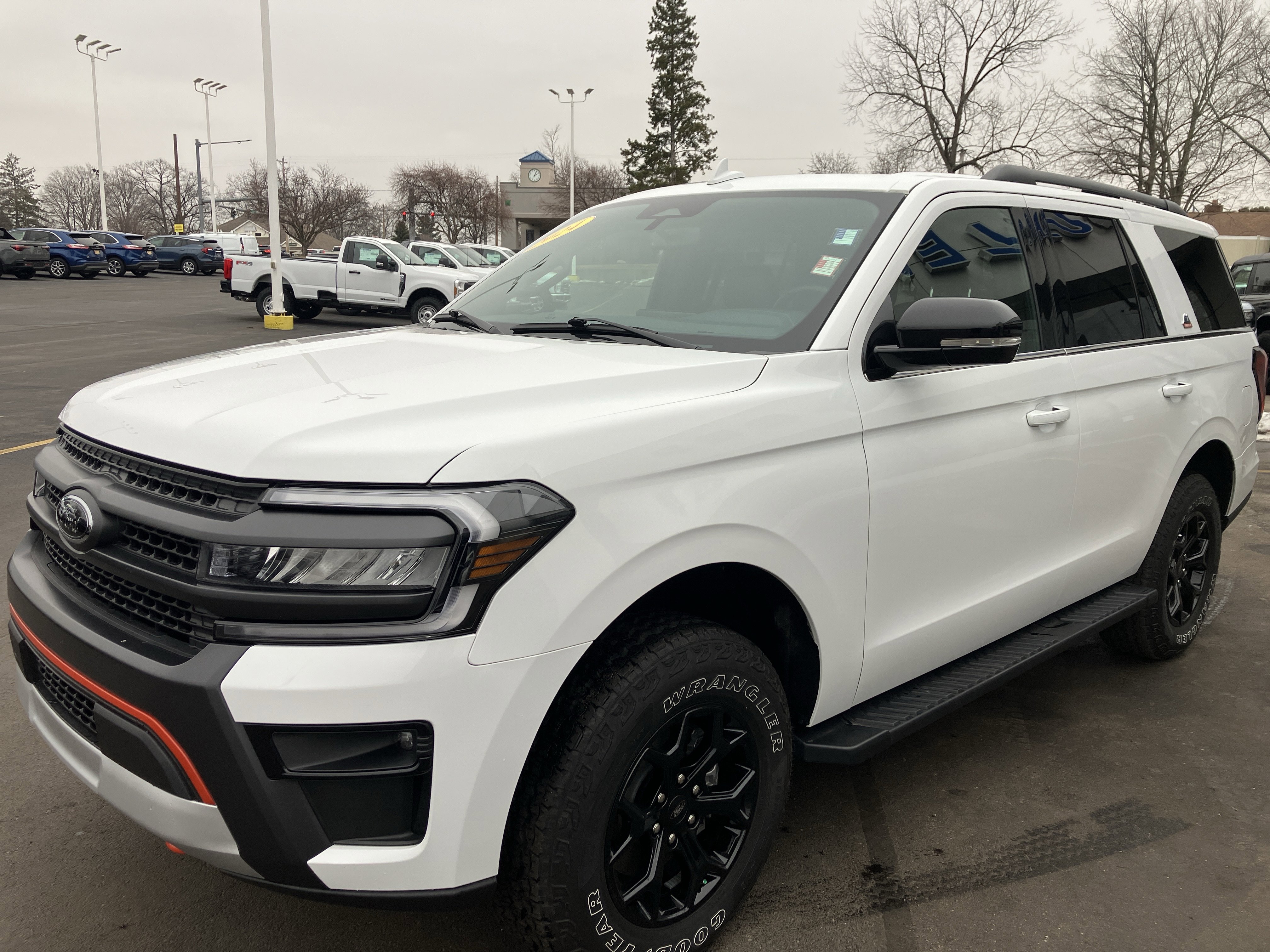 Used 2024 Ford Expedition Timberline image 3