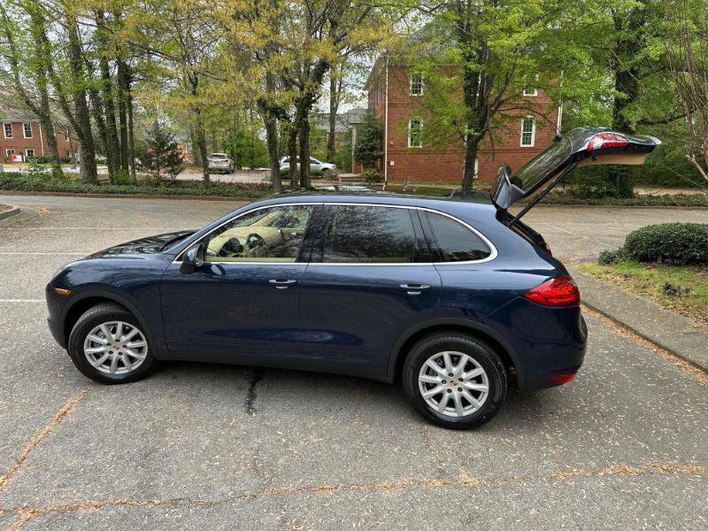 Used 2011 Porsche Cayenne AWD/4WD image 15