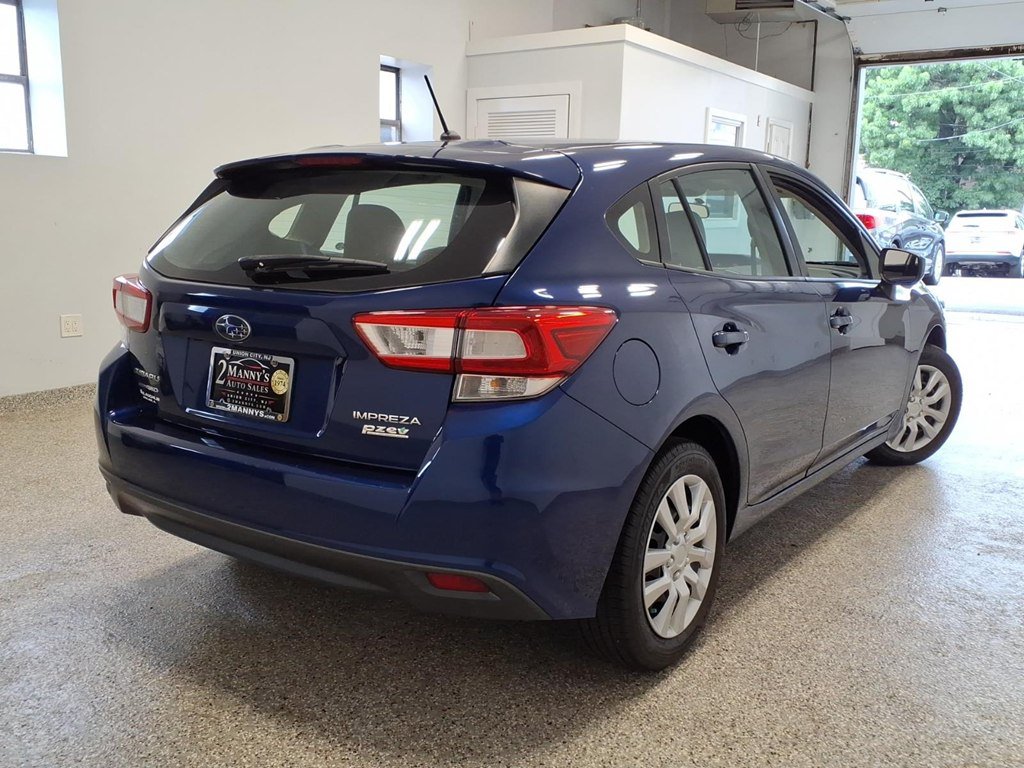 Used 2017 Subaru Impreza 2.0i AWD/4WD image 4