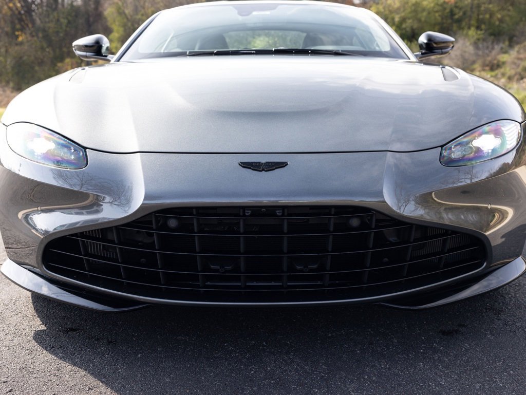 Used 2023 Aston Martin V8 Vantage Coupe image 16