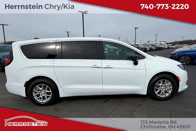 New 2026 Chrysler Voyager LX FWD image 29