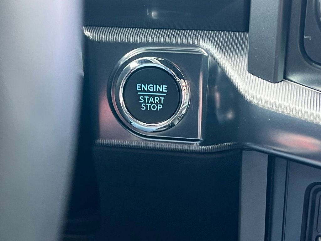 Used 2024 Ford F150 Lariat w/ FX4 Off-Road Package image 36