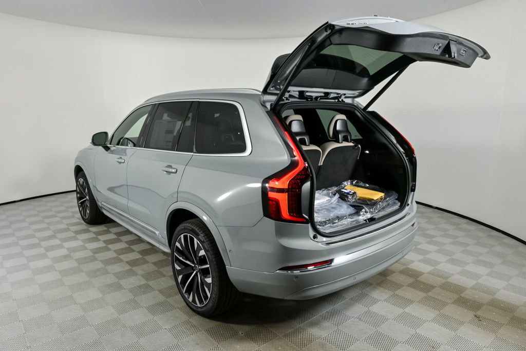 Used 2026 Volvo XC90 B6 Plus w/ Protection Package Premier AWD/4WD image 35