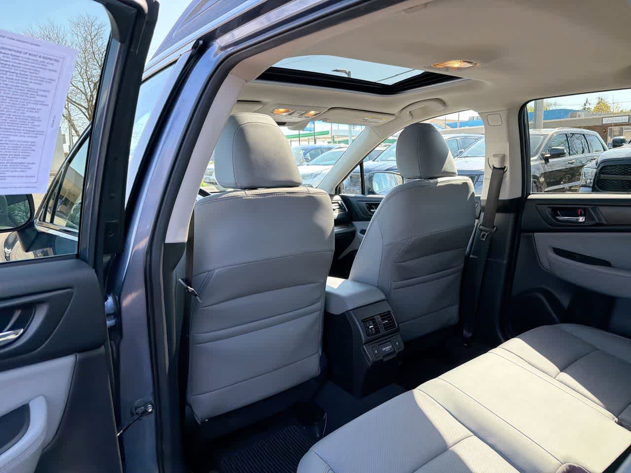 Used 2018 Subaru Outback 2.5i Limited AWD/4WD image 23