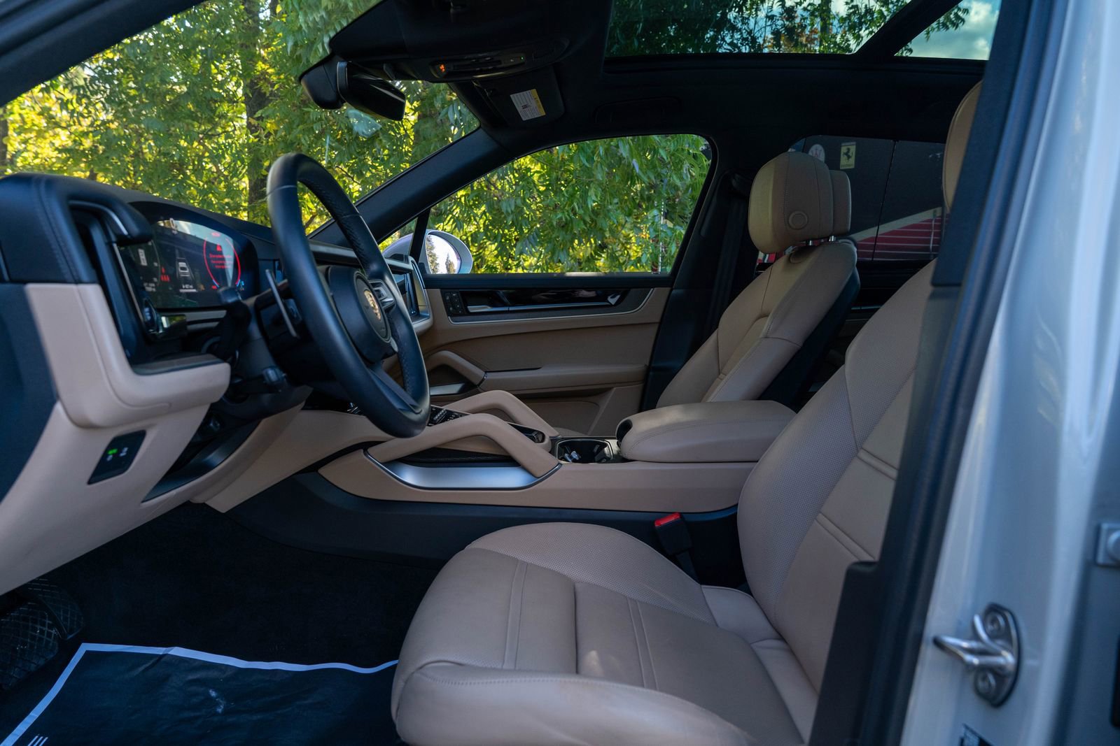 Certified 2024 Porsche Cayenne image 24